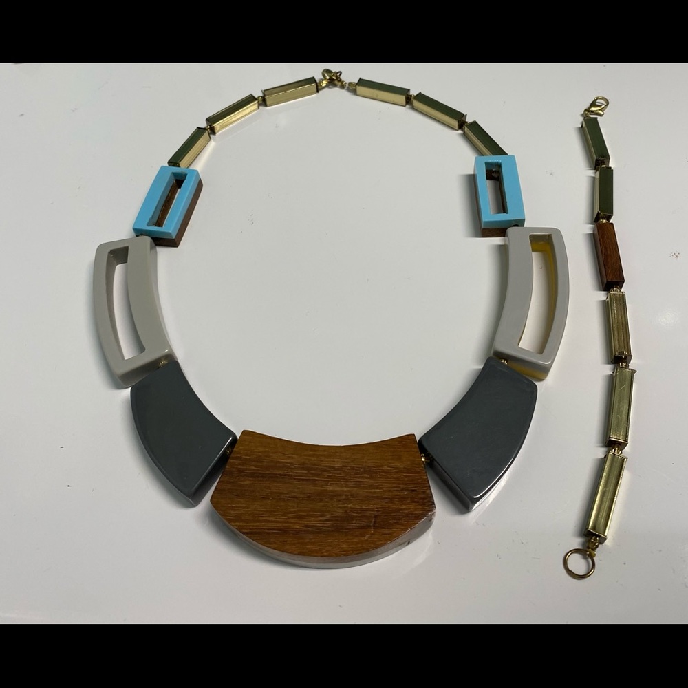 Necklace with extender.